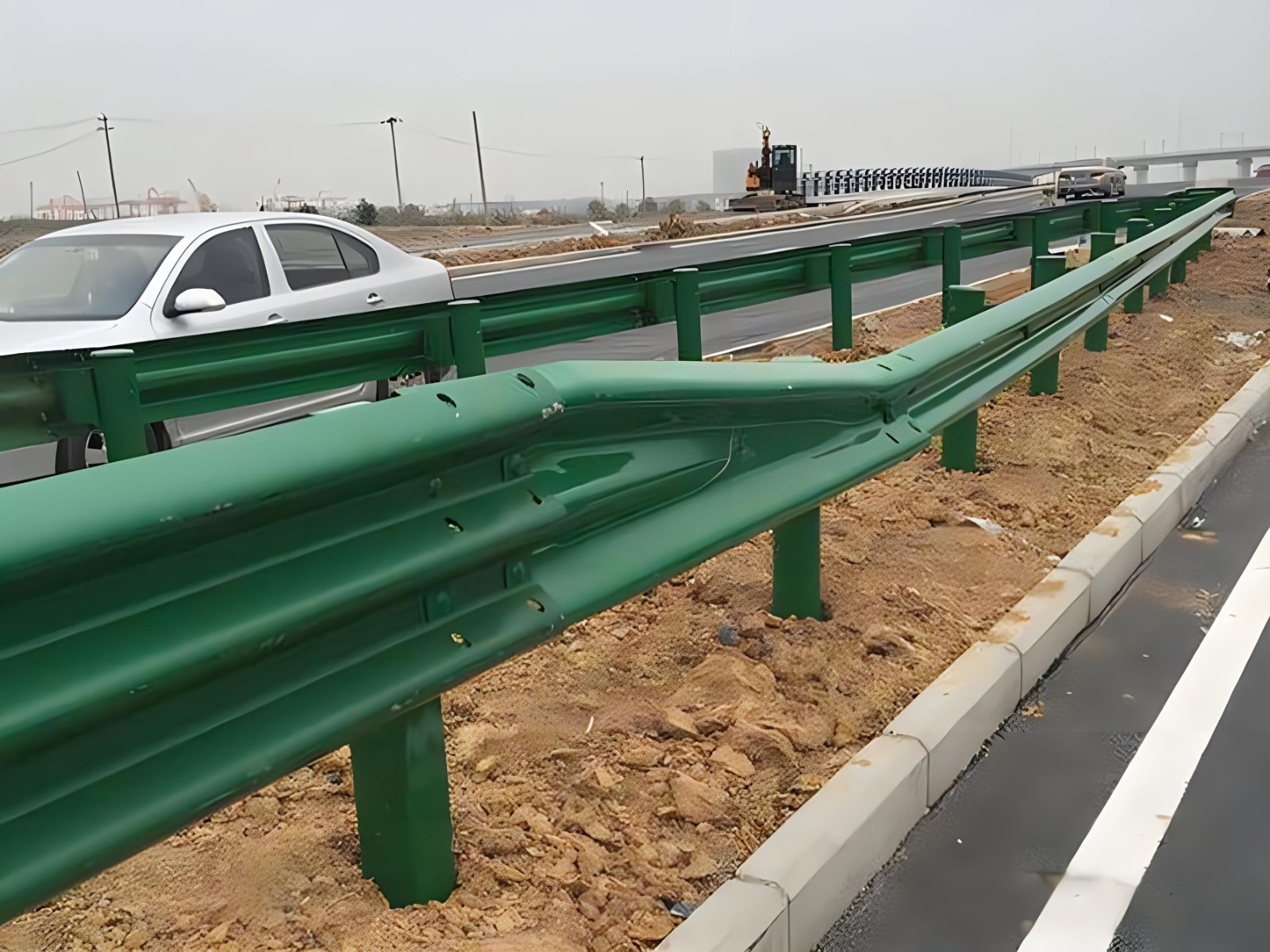 漯河高速波形护栏板日常维护方案确保道路安全新举措